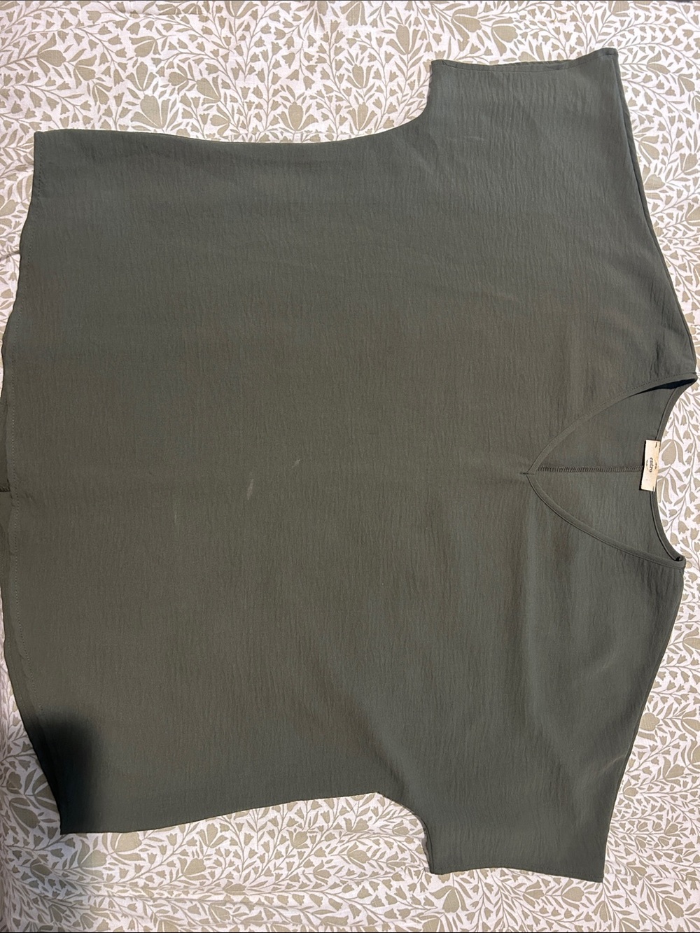 entro Olive Green Short Sleeve V-Neck Top